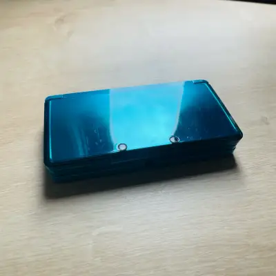 Consola Nintendo 3DS en caja original - miniatura 3