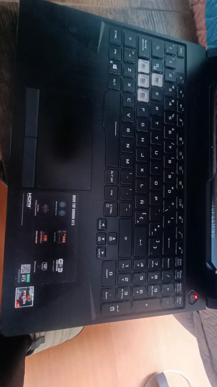 Laptop ASUS modelo FA506QM en buen estado - 3