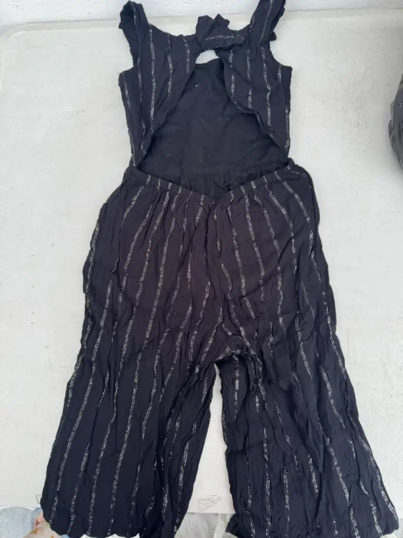 Enterito negro a rayas para niña talla 3 - 2