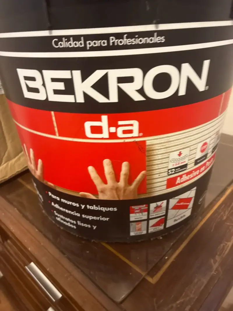 Adhesivo en Pasta Bekron d.a para Muros y Tabiques