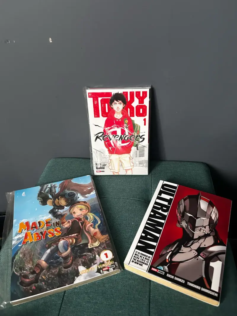 Set de mangas Tokyo Revengers, Made in Abyss y Ultraman