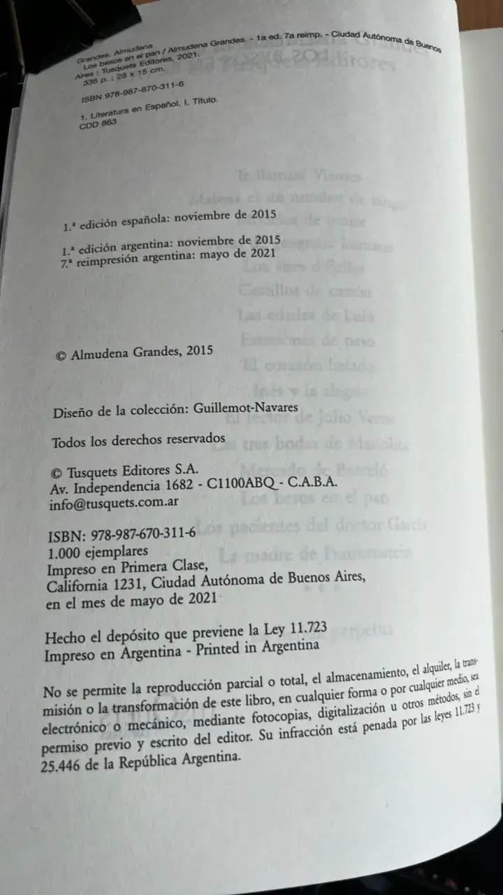 Libro 'Los Besos en el Pan' de Almudena Grandes - 3