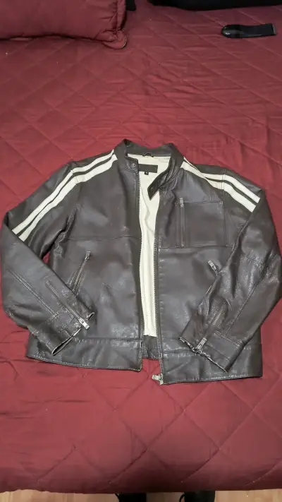 Chaqueta de cuero marrón con rayas blancas - miniatura 1