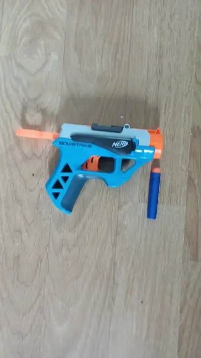 Pistola Nerf Bowstrike - miniatura 1