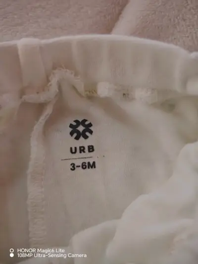 Pantalones de bebé con estampado floral - miniatura 2