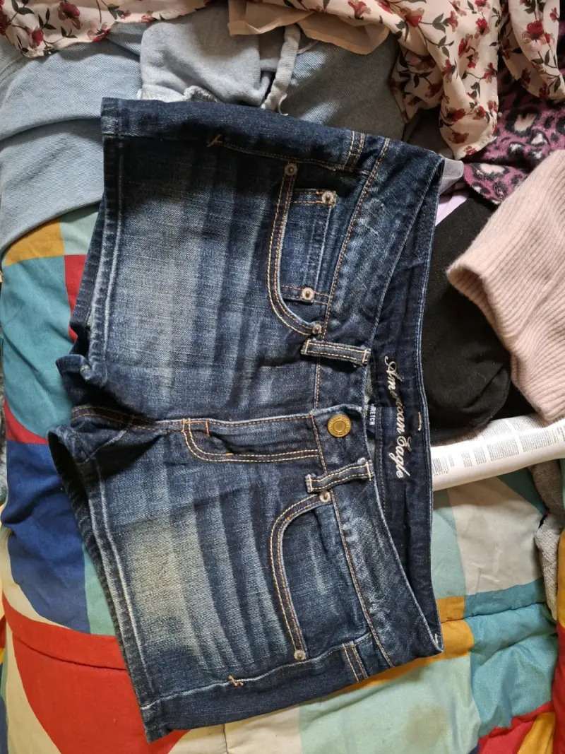 Shorts de mezclilla azul American Eagle