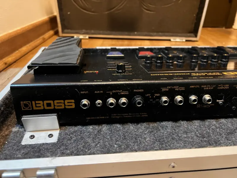 Pedalera de efectos Boss GT-100 con estuche - 4