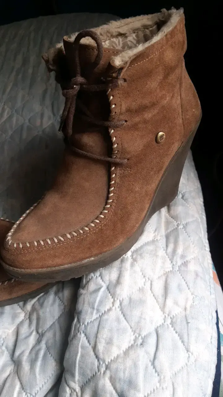 Botines de gamuza marrón con forro cálido - 4