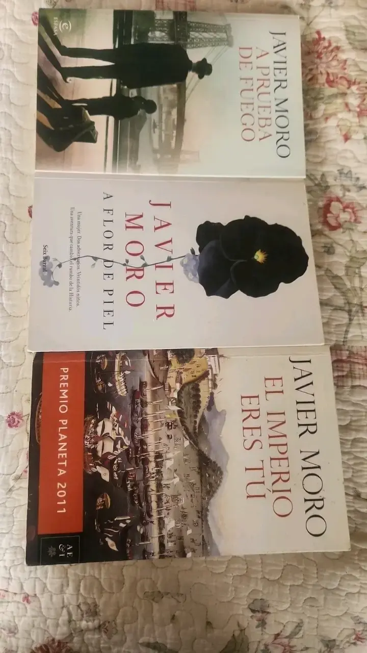 Set de libros de Javier Moro en buen estado