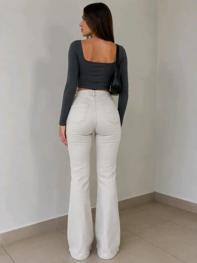 Pantalones acampanados beige para mujer - 2