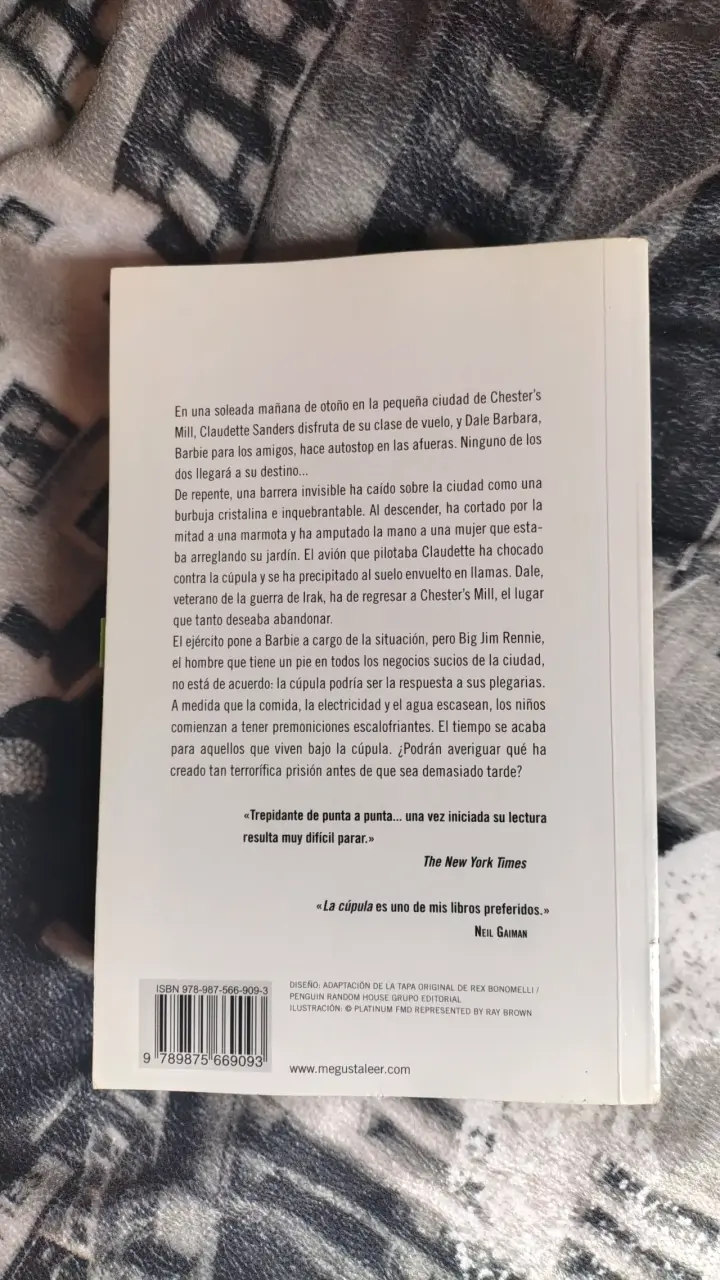 Libro 'La Cúpula' de Stephen King en buen estado - 4