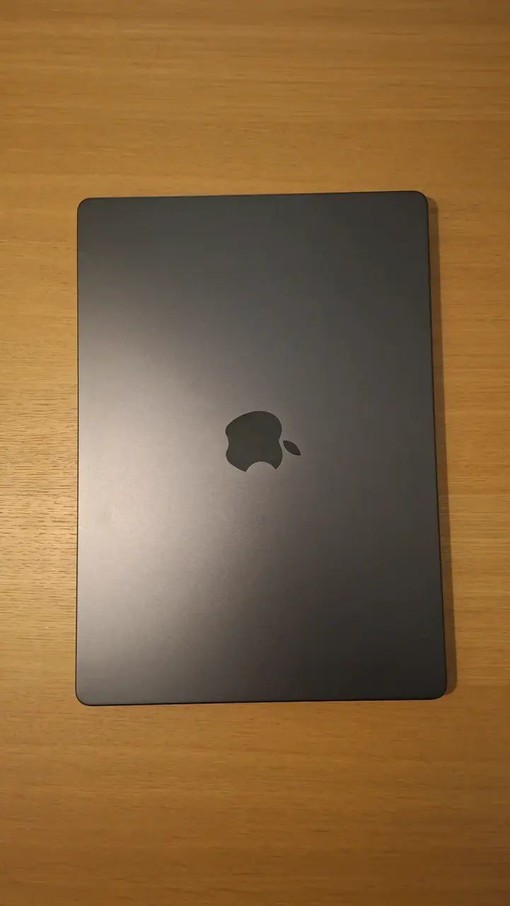 MacBook Pro 14" - M4, 16GB, 512 SSD - 1