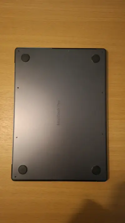 MacBook Pro 14" - M4, 16GB, 512 SSD - miniatura 2