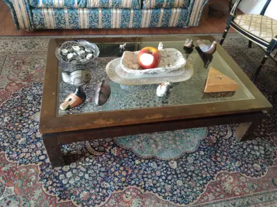 Mesa de centro de madera y vidrio estilo rústico - miniatura 1