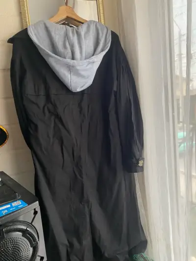 Abrigo negro largo Forever 21 con botones - miniatura 3