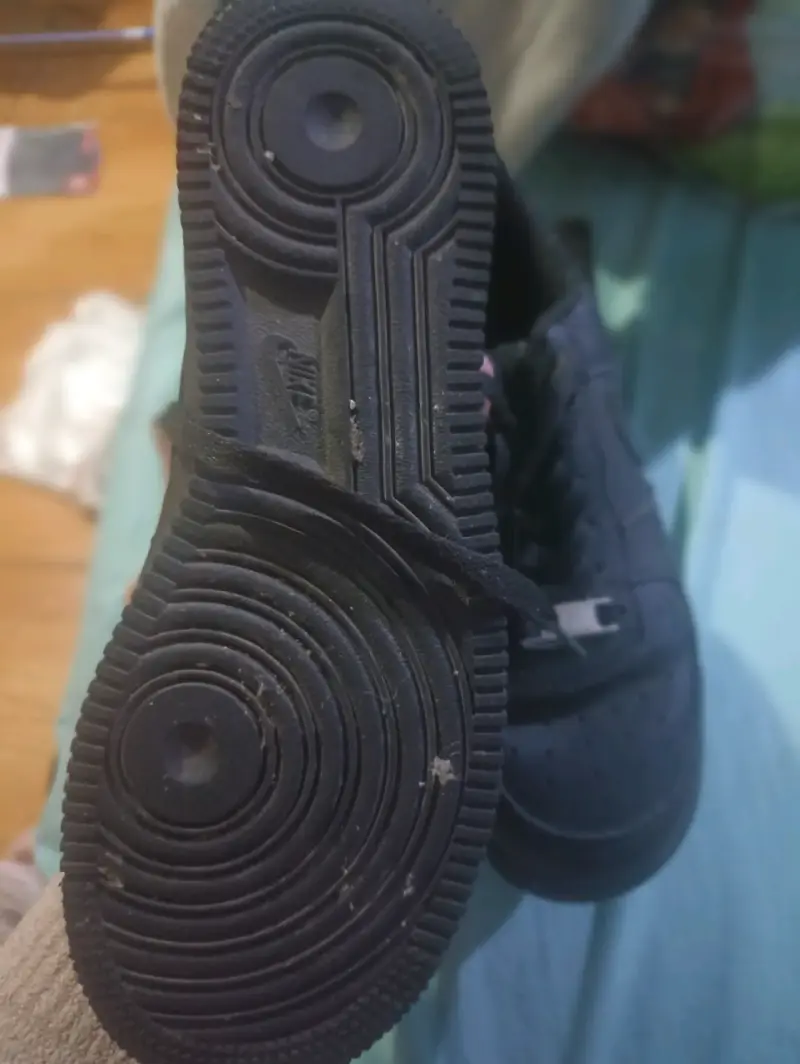 Zapatillas deportivas negras Nike en buen estado - 2