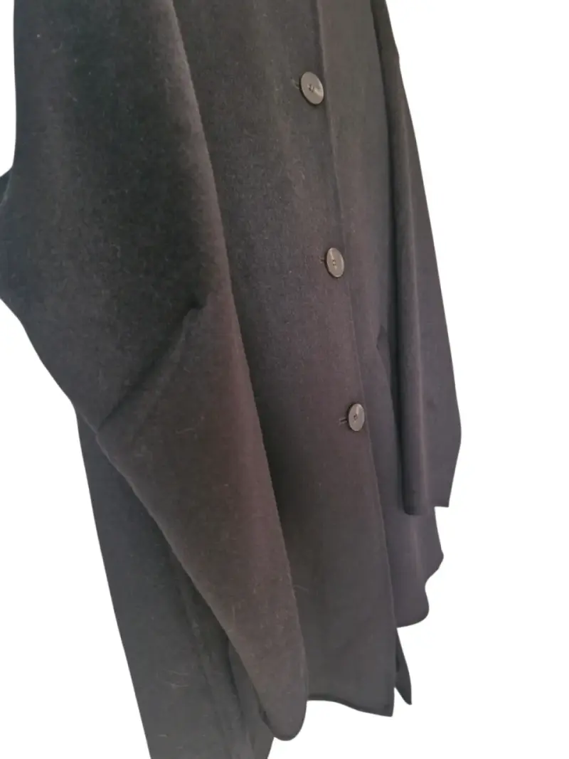 Abrigo negro de mujer Zara elegante - 2