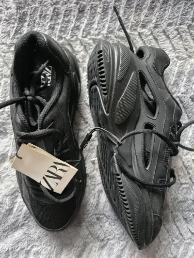 Zapatillas negras de moda Zara para hombre - miniatura 2
