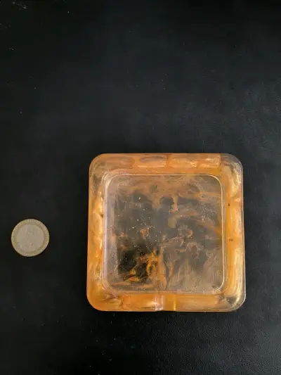 Cenicero cuadrado de resina ámbar - miniatura 3