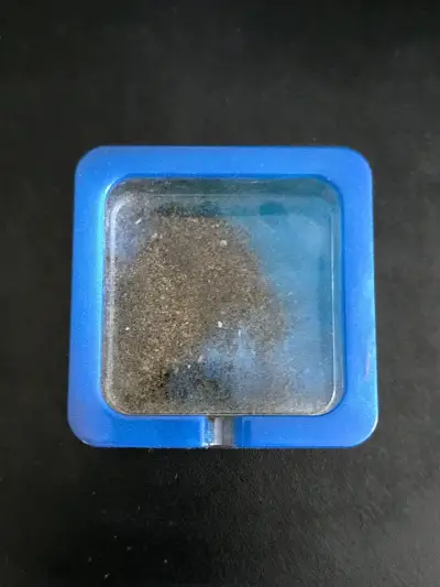 Cenicero de vidrio con borde azul - miniatura 3