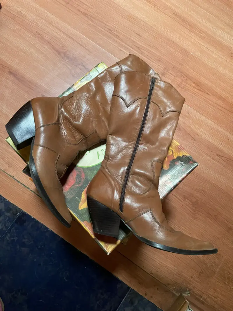 Botas vaqueras de cuero marrón para mujer - 2
