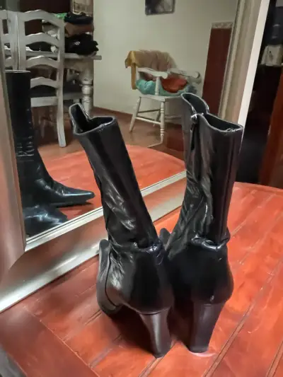 Botas de cuero negras con tacón alto - miniatura 4