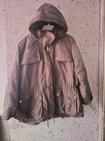 Parka con capucha para mujer - miniatura 2