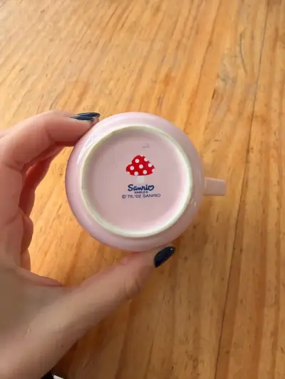 Taza Hello Kitty rosa vintage - miniatura 3