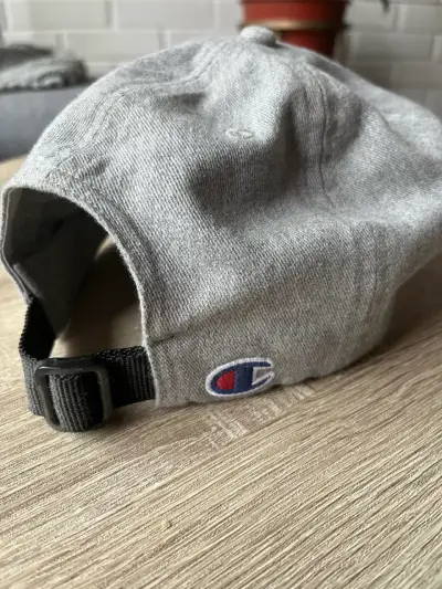 Gorra gris ajustable Champion para hombre - miniatura 2