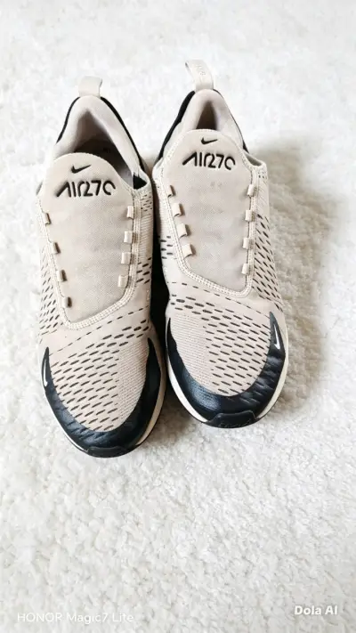 Zapatillas deportivas Nike Air 270 beige - miniatura 1