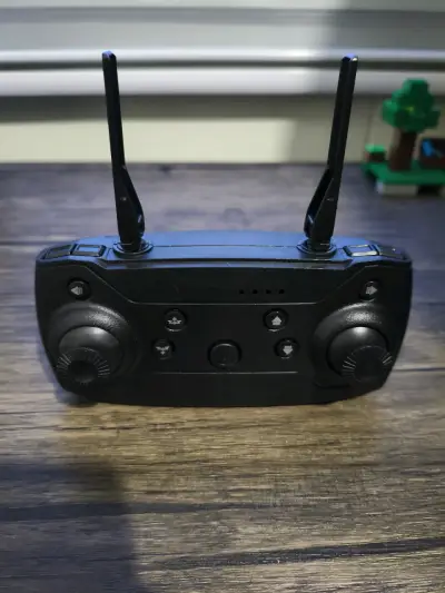 Drone plegable con control remoto - miniatura 3