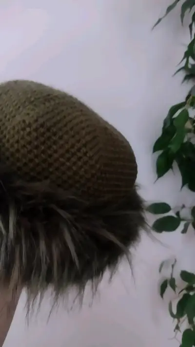 Gorro crochet verde oliva - miniatura 3