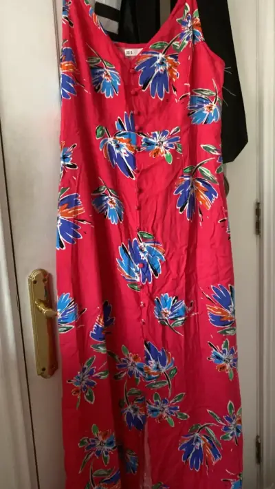 Vestido largo floral rojo Sfera talla M - miniatura 3