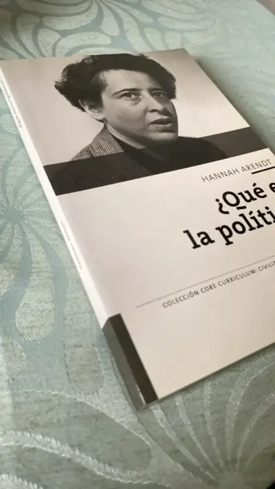 Libro '¿Qué es la política?' de Hannah Arendt - miniatura 3