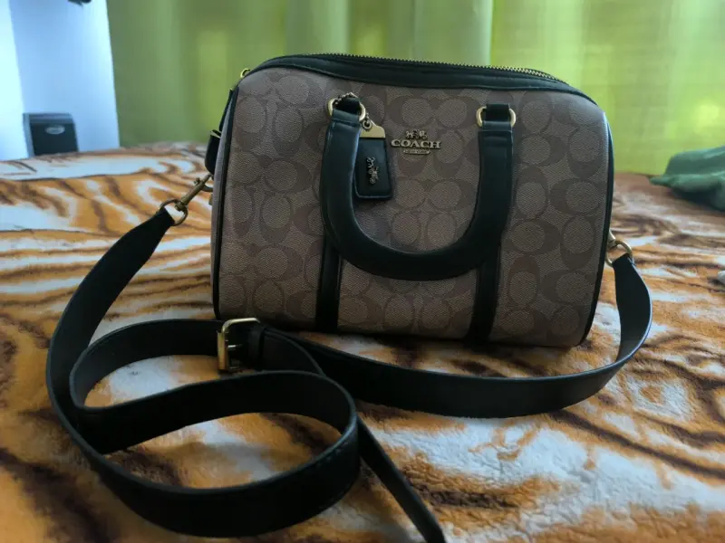 Bolso de mano Coach con diseño clásico - 1