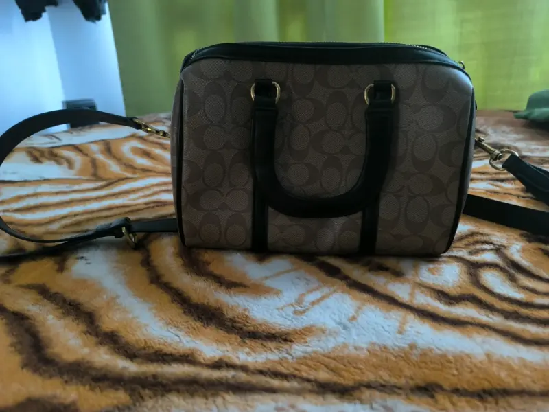 Bolso de mano Coach con diseño clásico - 2