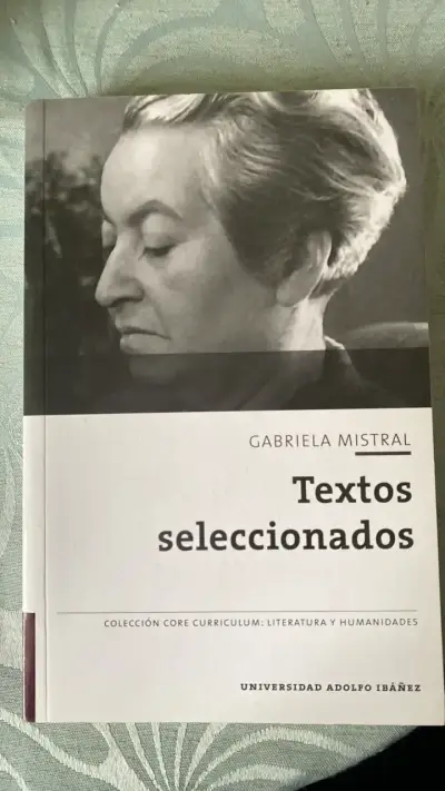 Libro 'Textos Seleccionados' de Gabriela Mistral - miniatura 1
