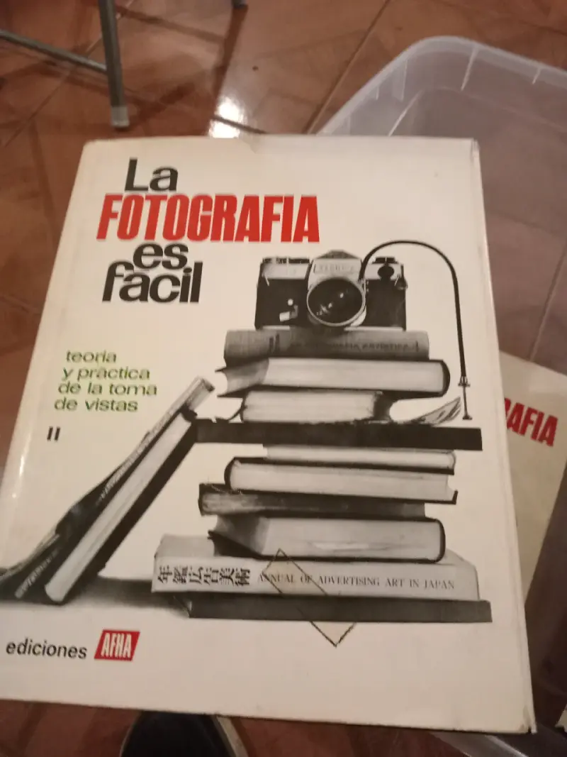 Libro 'La Fotografía es Fácil' Ediciones AFHA - 1