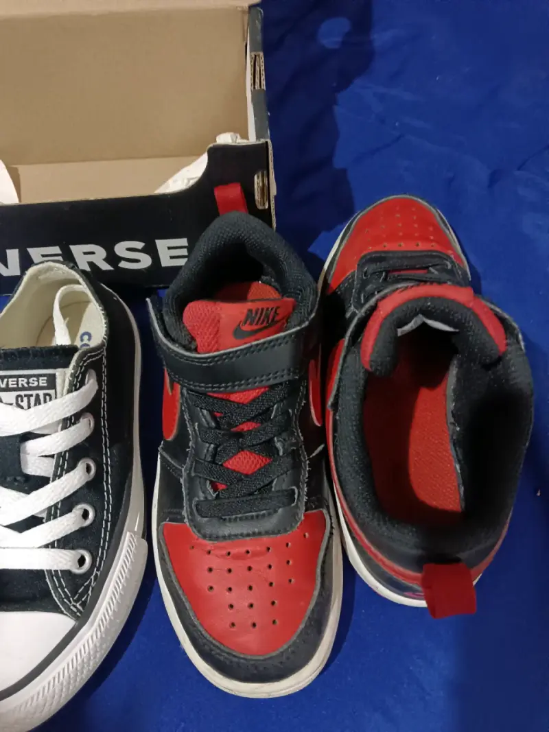 Zapatillas Nike negro y rojo - 2