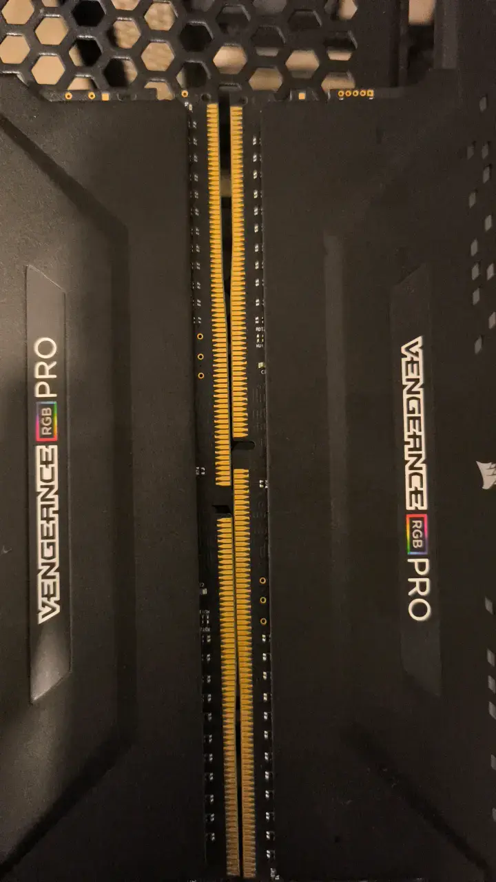 Memoria RAM Corsair Vengeance RGB Pro16GB 3200 Mhz - 2