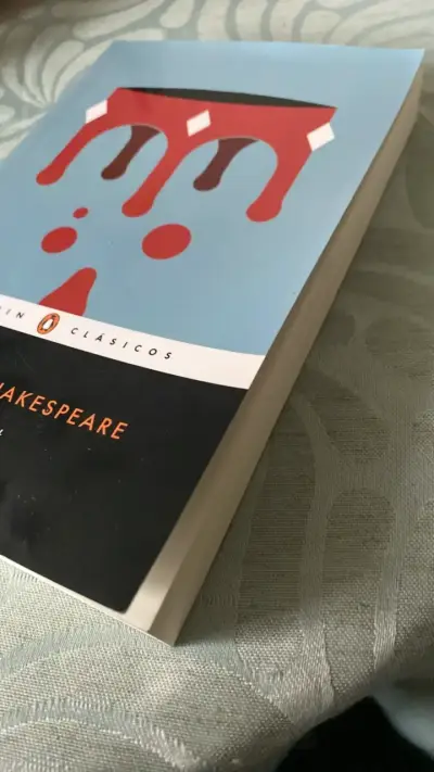 Libro Hamlet de William Shakespeare Edición Bilingüe - miniatura 4