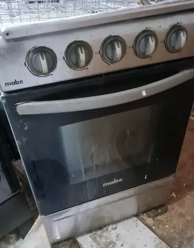 Cocina a gas Mabe con horno incorporado - miniatura 3