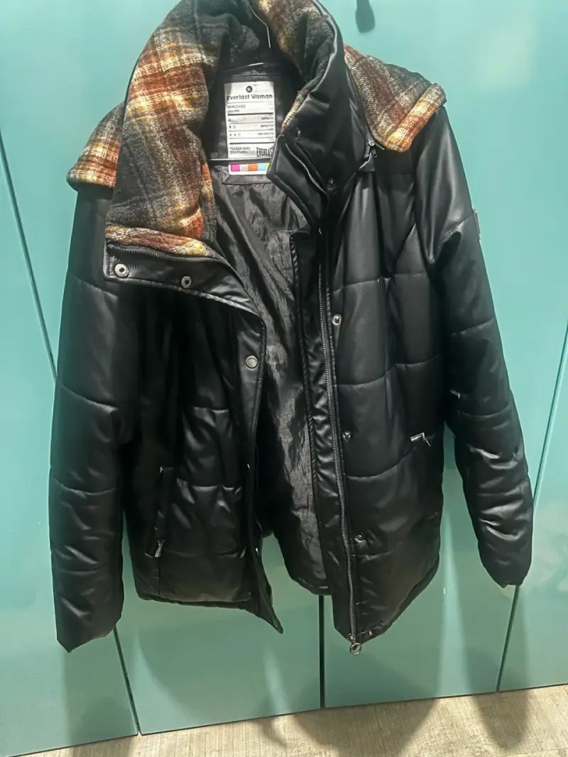 Chaqueta acolchada con capucha para invierno - 2