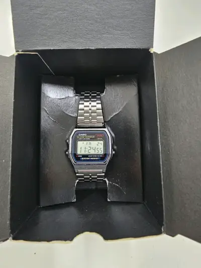 Reloj digital Casio vintage plateado - miniatura 5