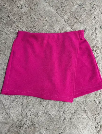 Falda short fucsia para mujer - miniatura 1