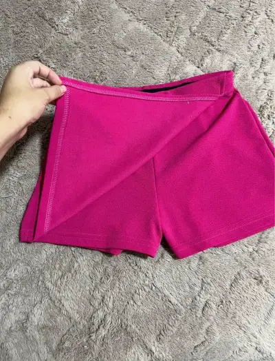Falda short fucsia para mujer - miniatura 2