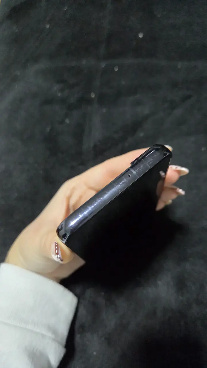 Samsung Galaxy S22 - 5