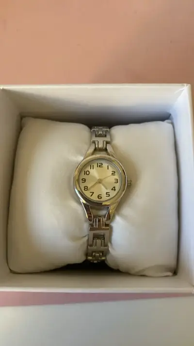 Reloj Geneva elegante para mujer - miniatura 3