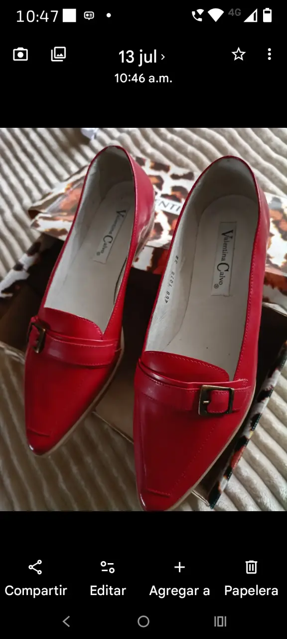 Zapatos rojos de cuero Valentina Calvo