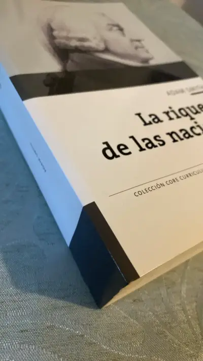Libro 'La riqueza de las naciones' de Adam Smith - miniatura 3